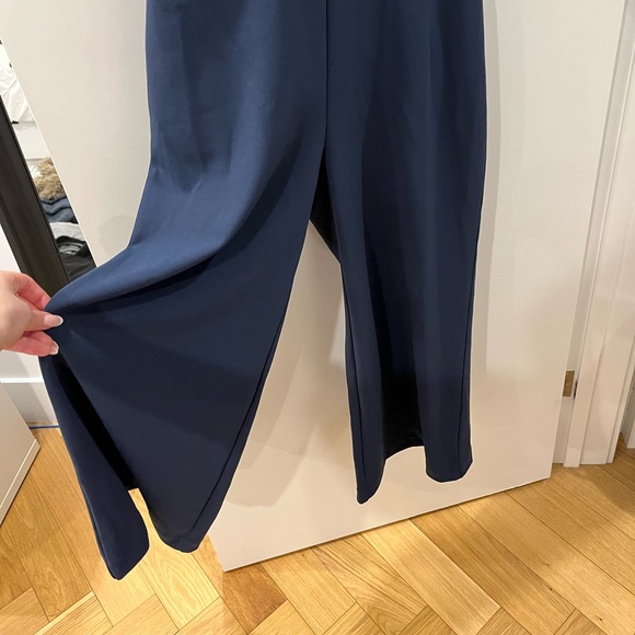 Navy banana republic jumper - Picture 4 of 4